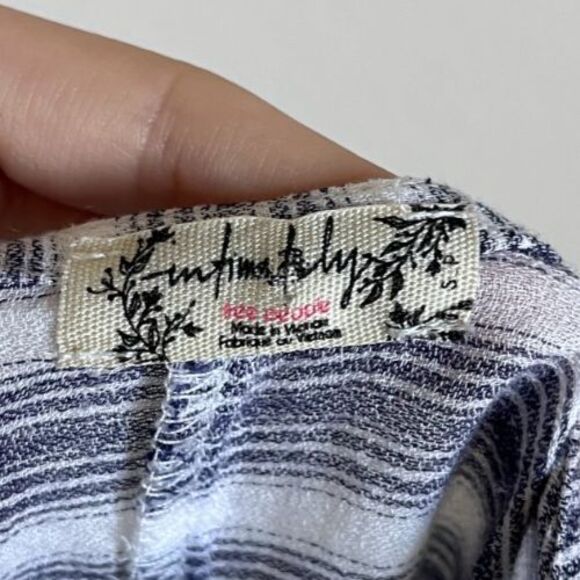 Free People Striped Crossroads Cami in Navy/Ivory Size SMALL - Picture 4 of 6